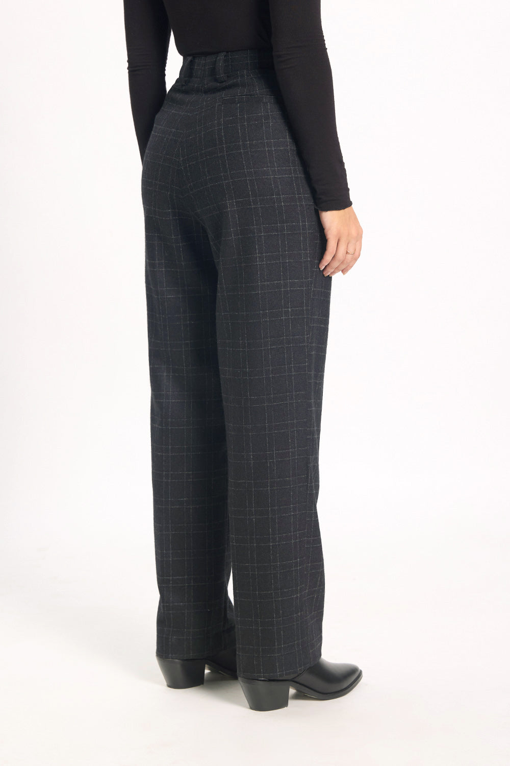 Tweed Pleated Straight Pants - Black Windowpane