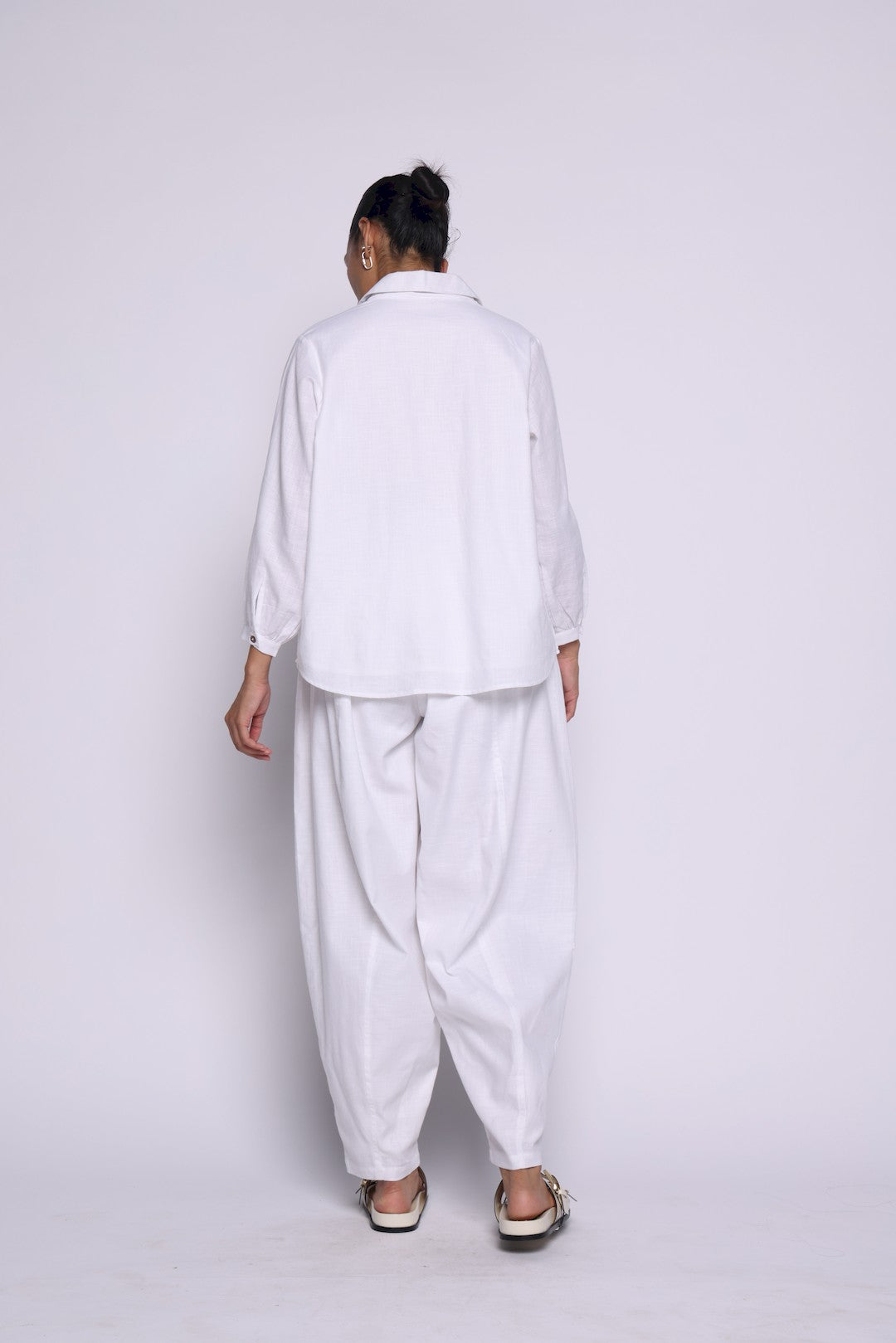 #Color_White