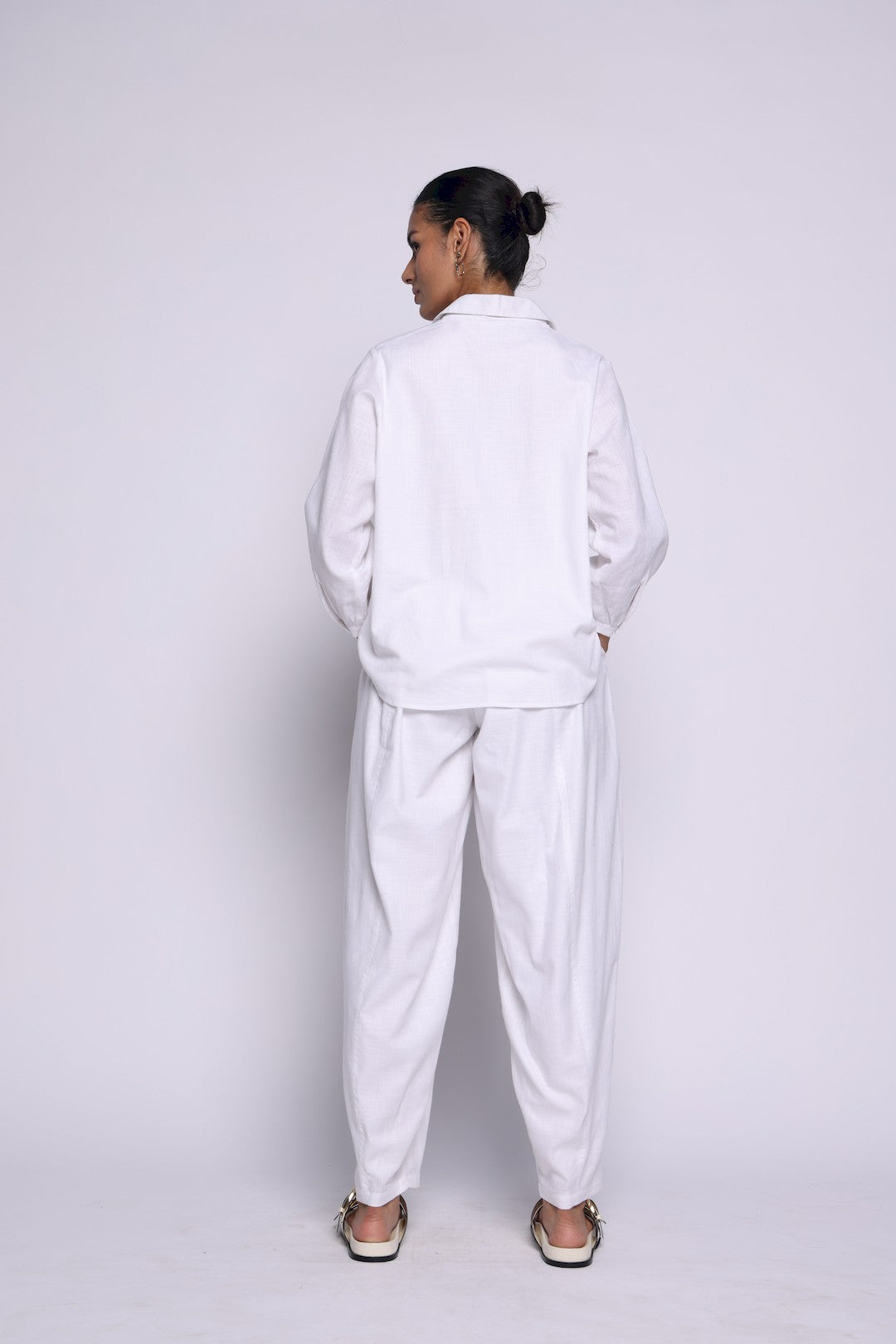 #Color_White