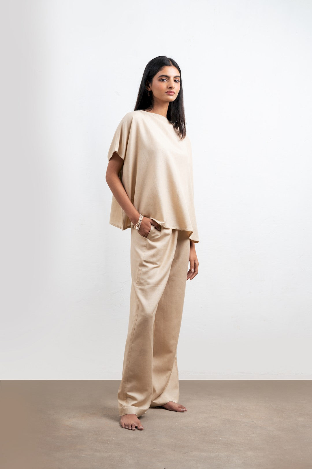 #Color_Beige
