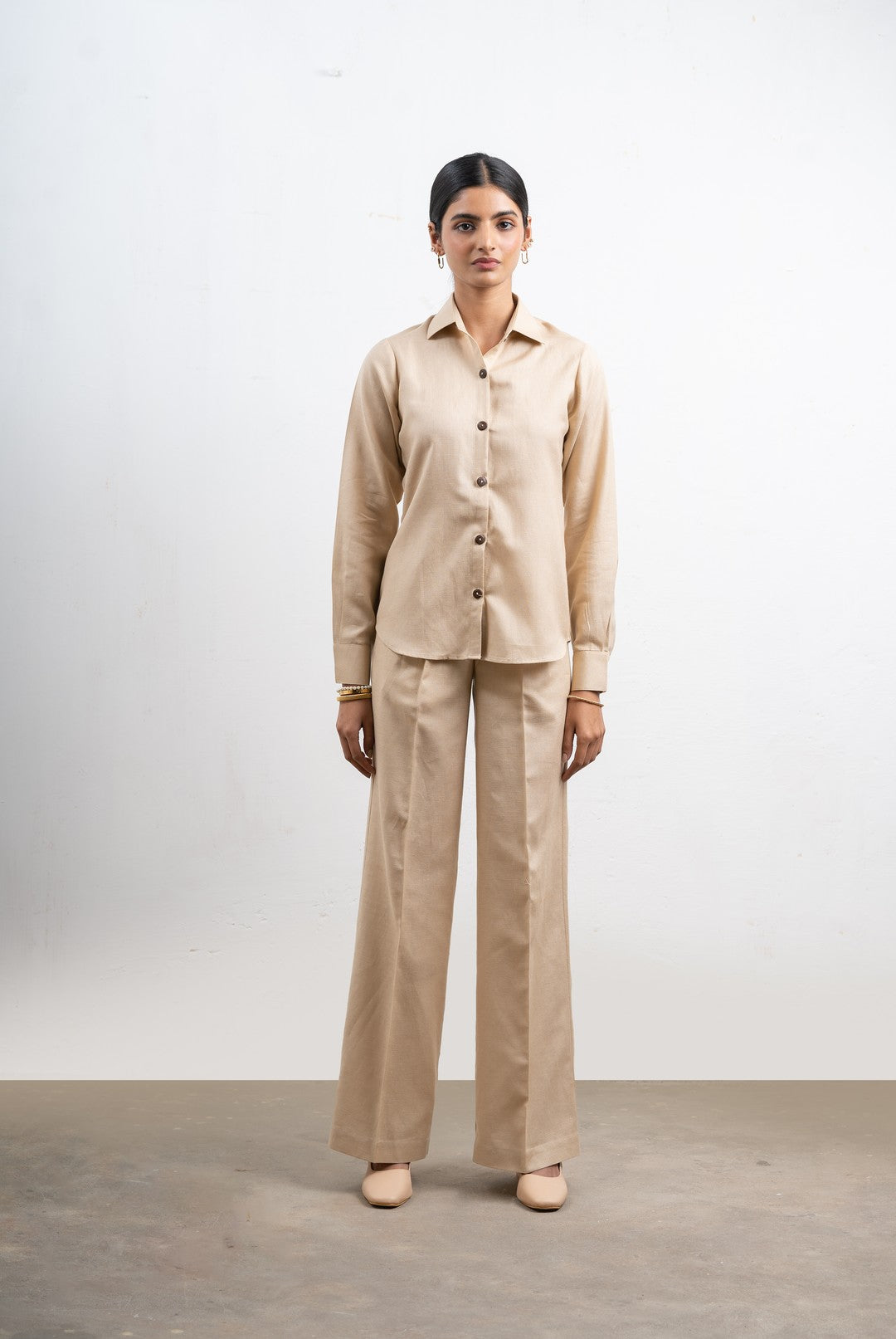 #Color_Beige