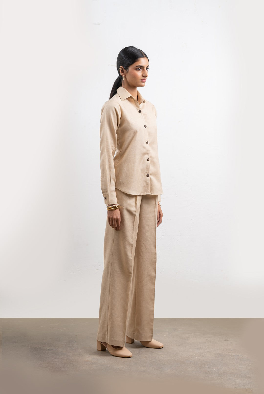 #Color_Beige