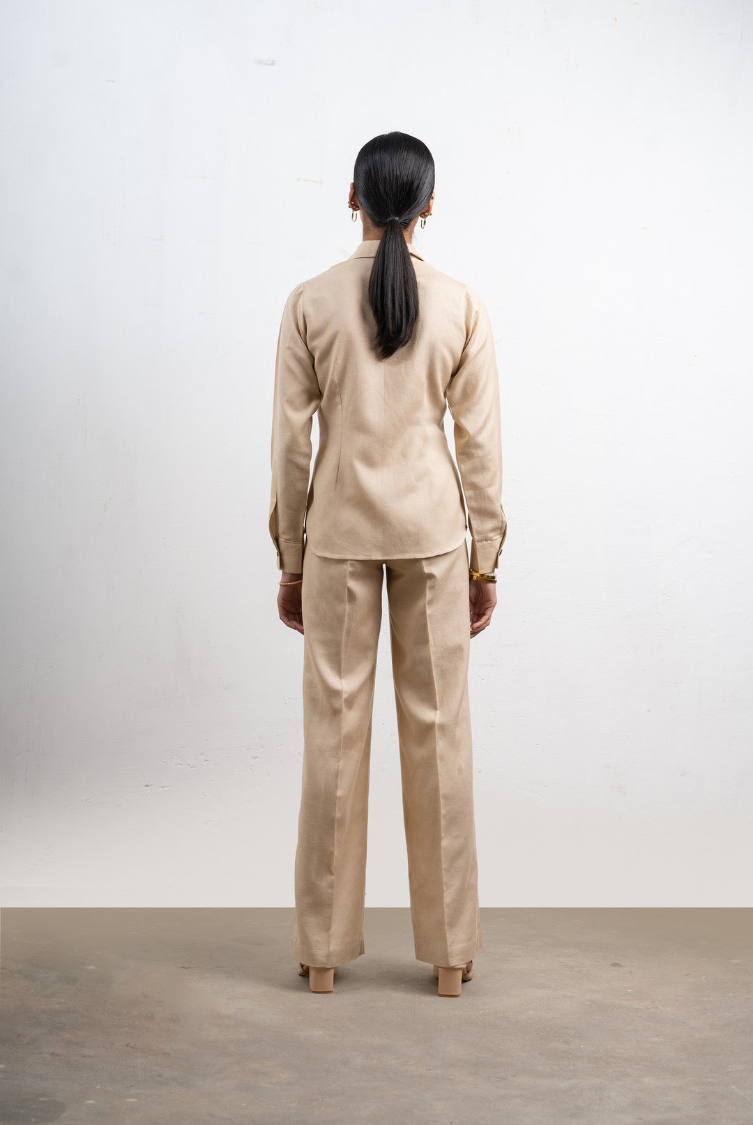 #Color_Beige