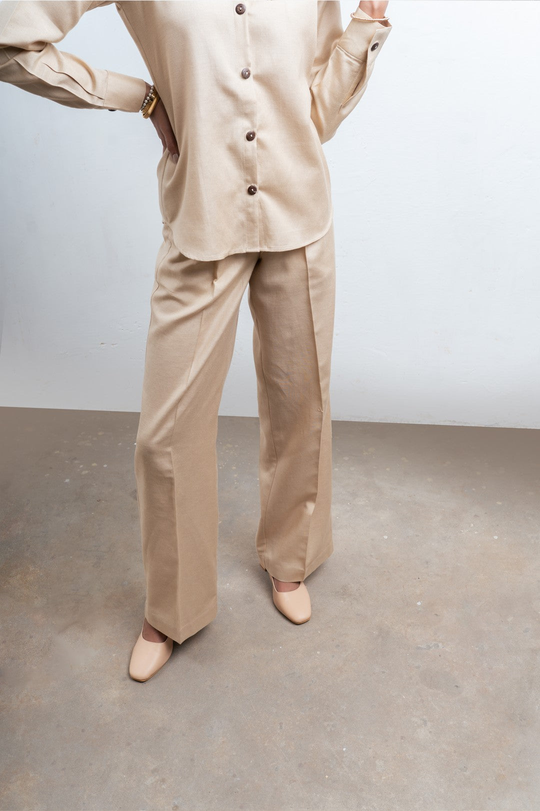 #Color_Beige