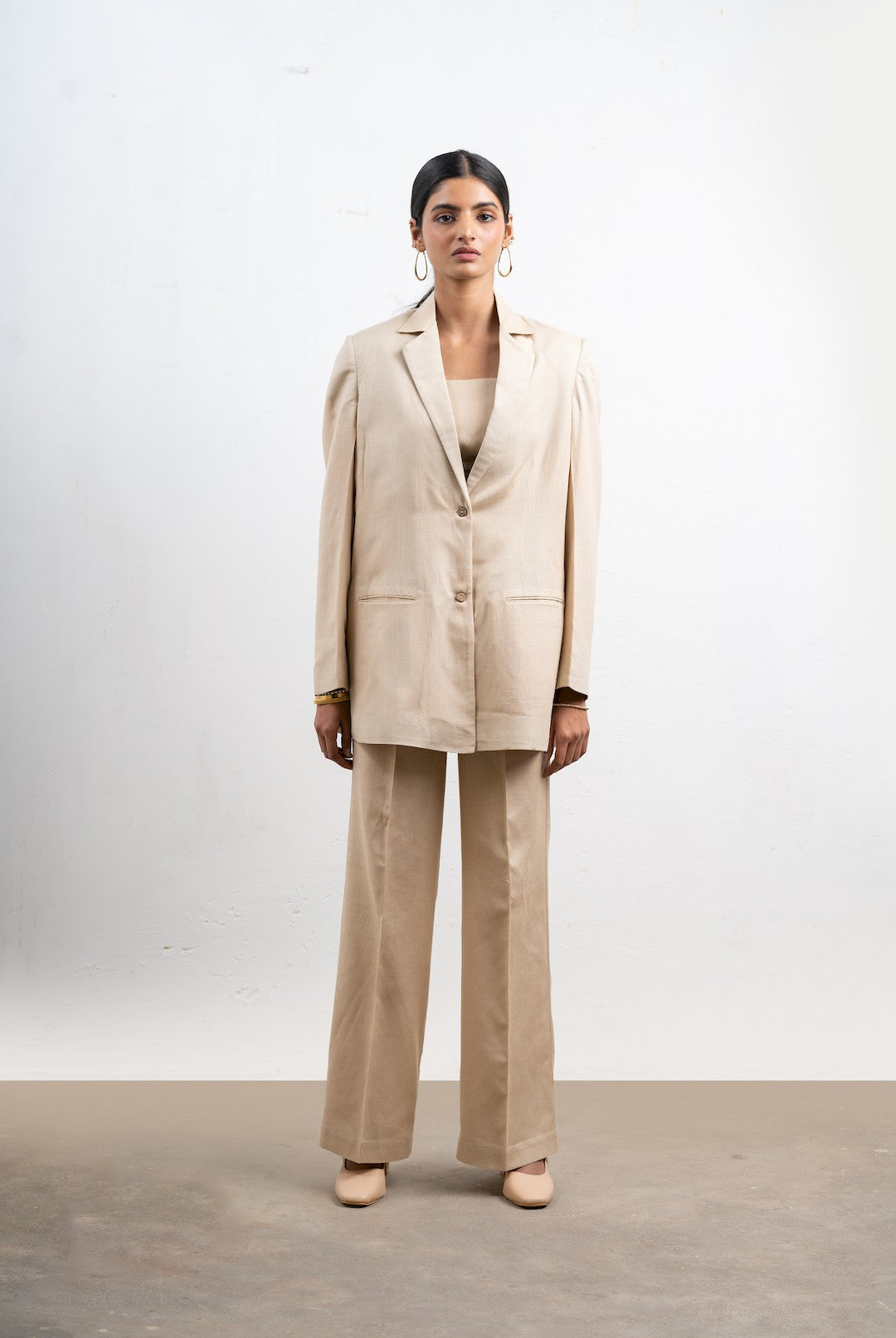 #Color_Beige
