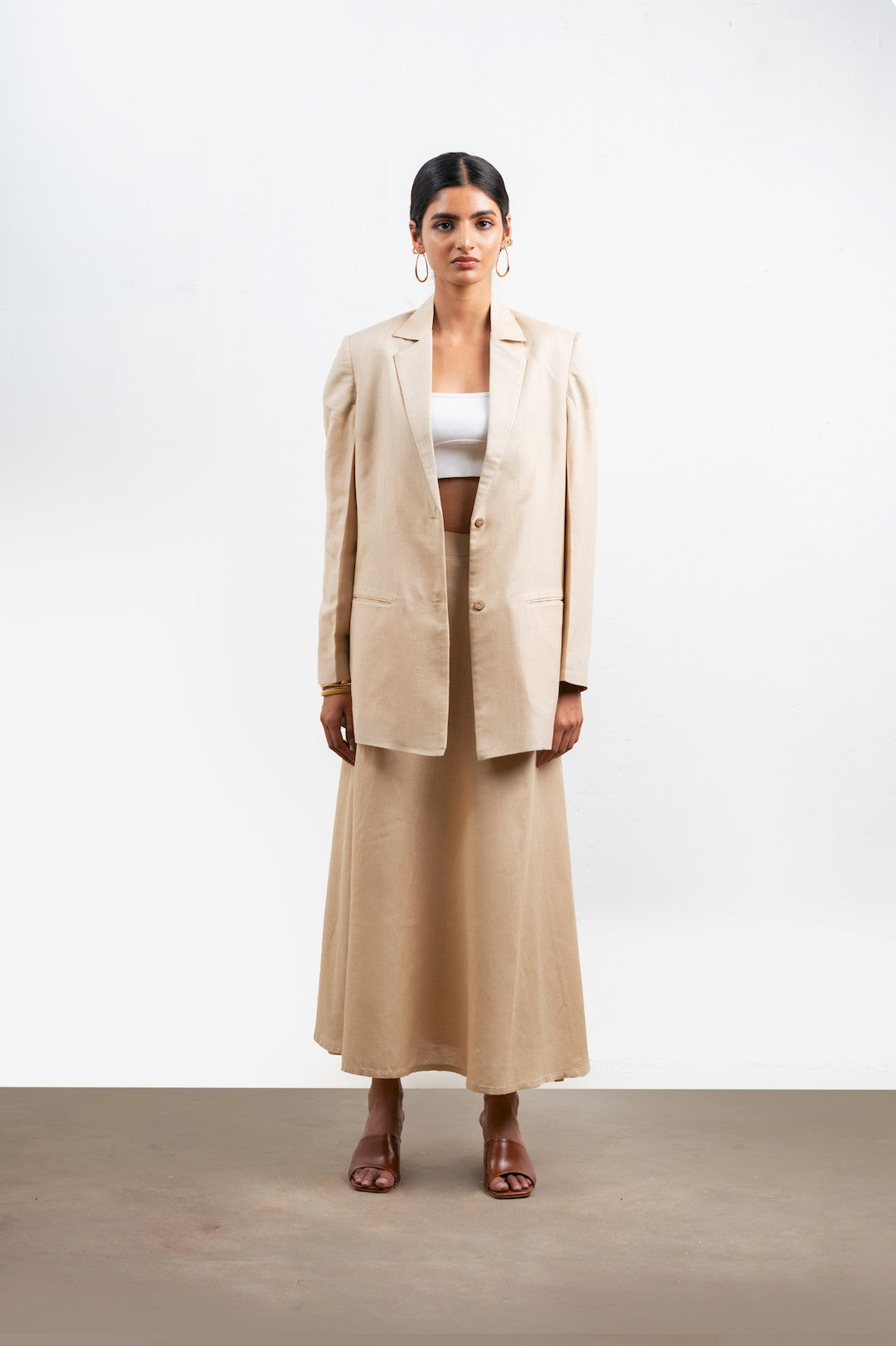 #Color_Beige