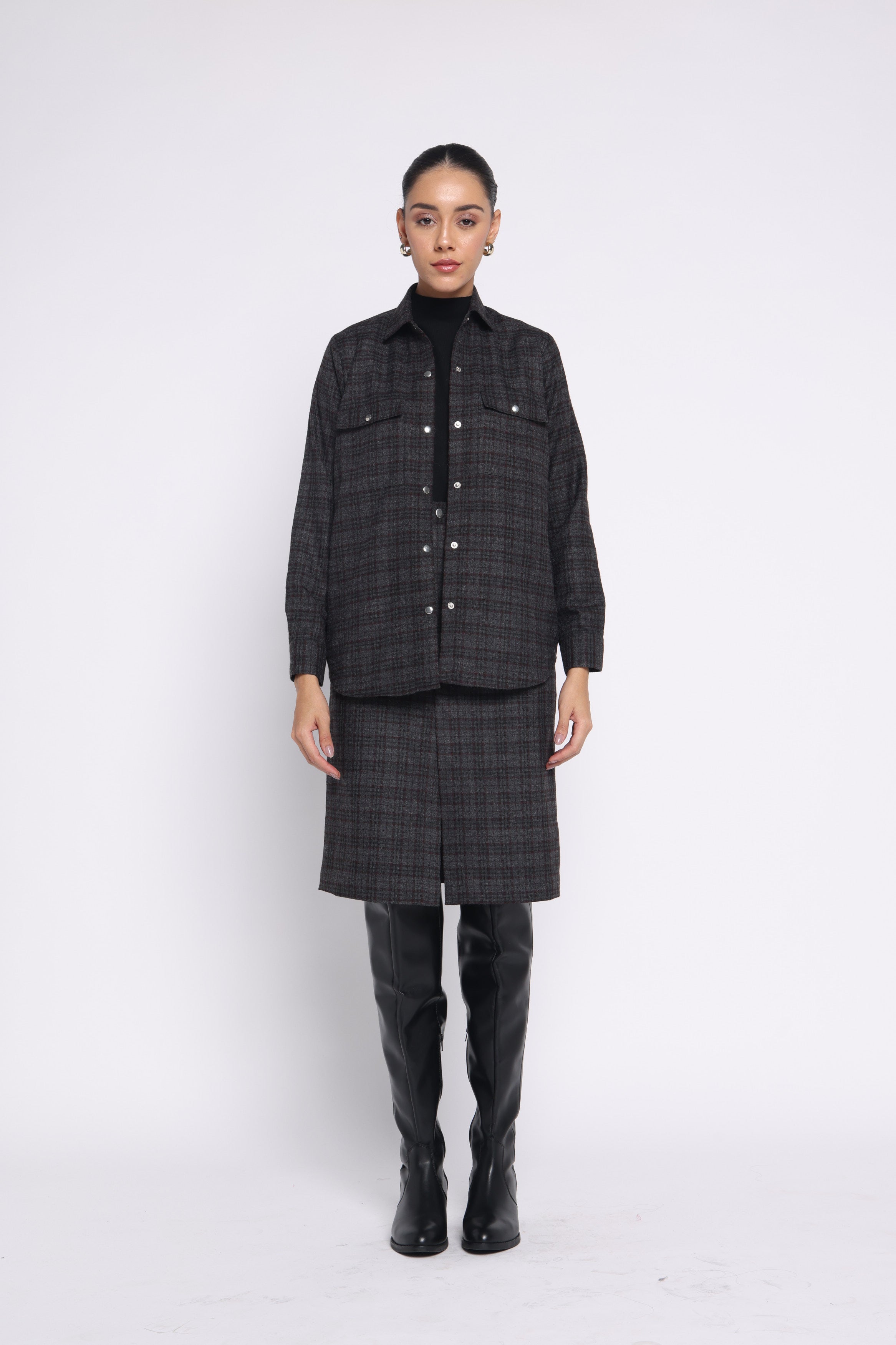 #Color_Black Check