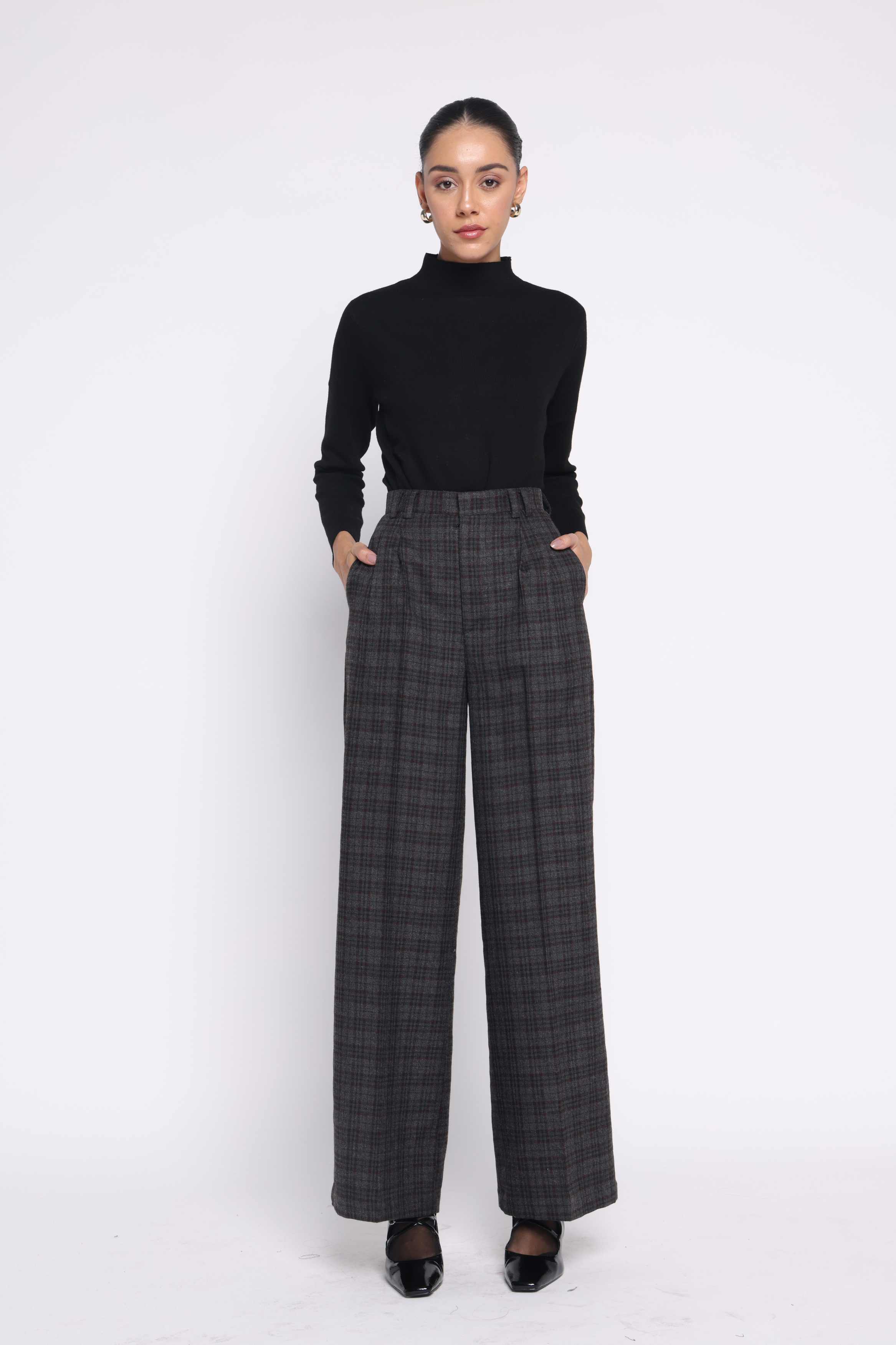 Girth High-Waisted Woolen Pants | Black Check