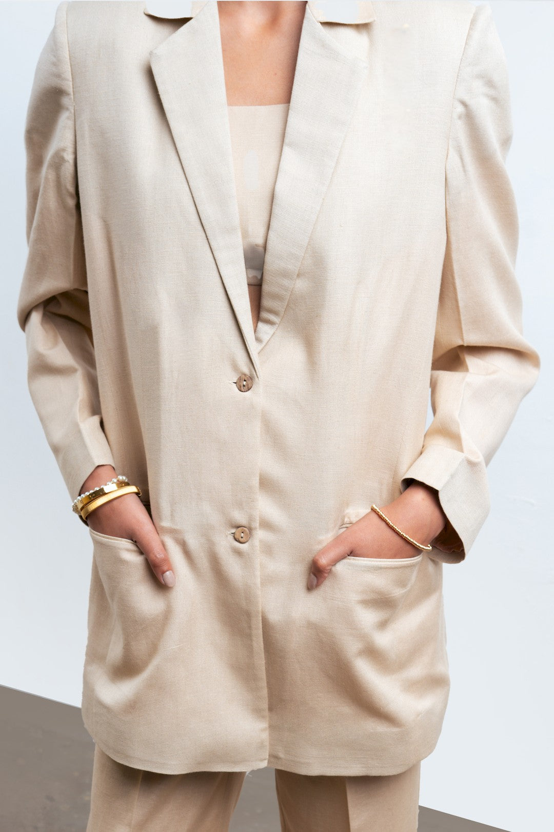 #Color_Beige