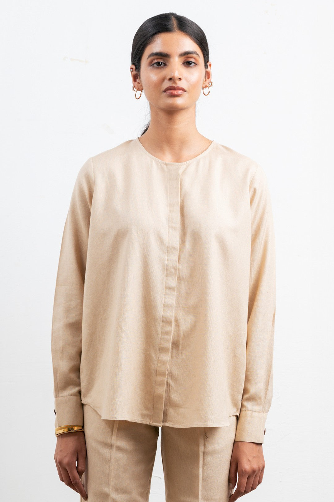 #Color_Beige