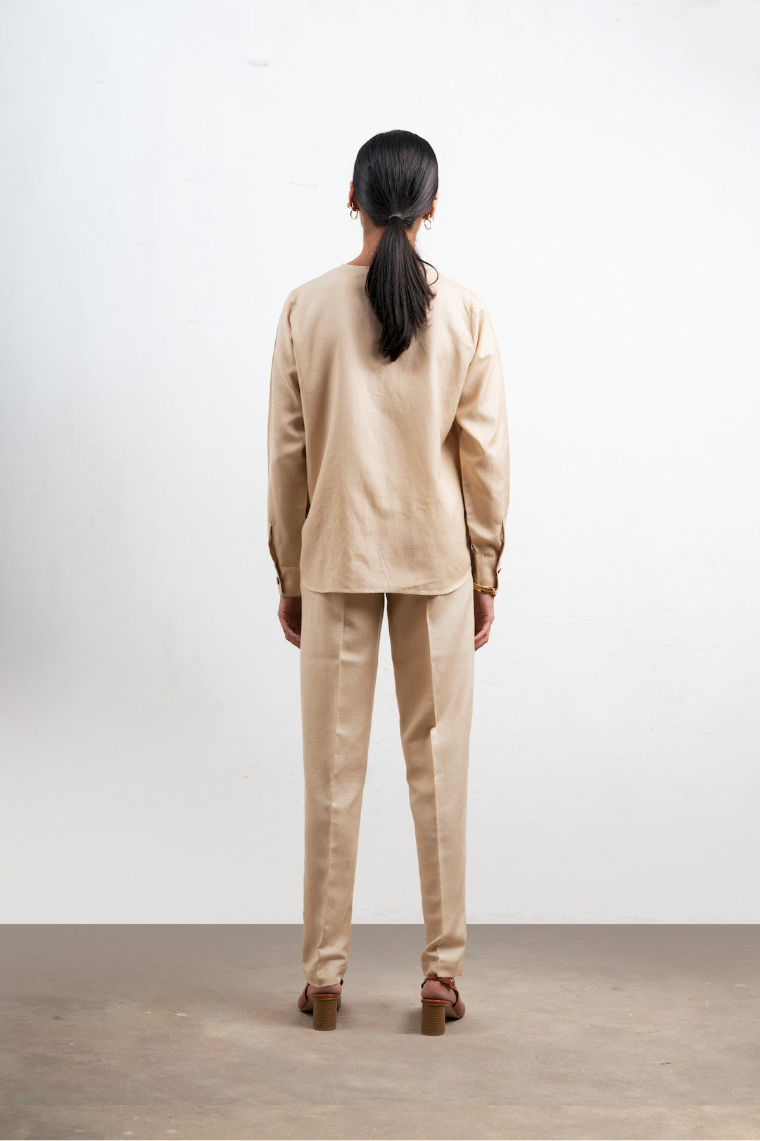 #Color_Beige