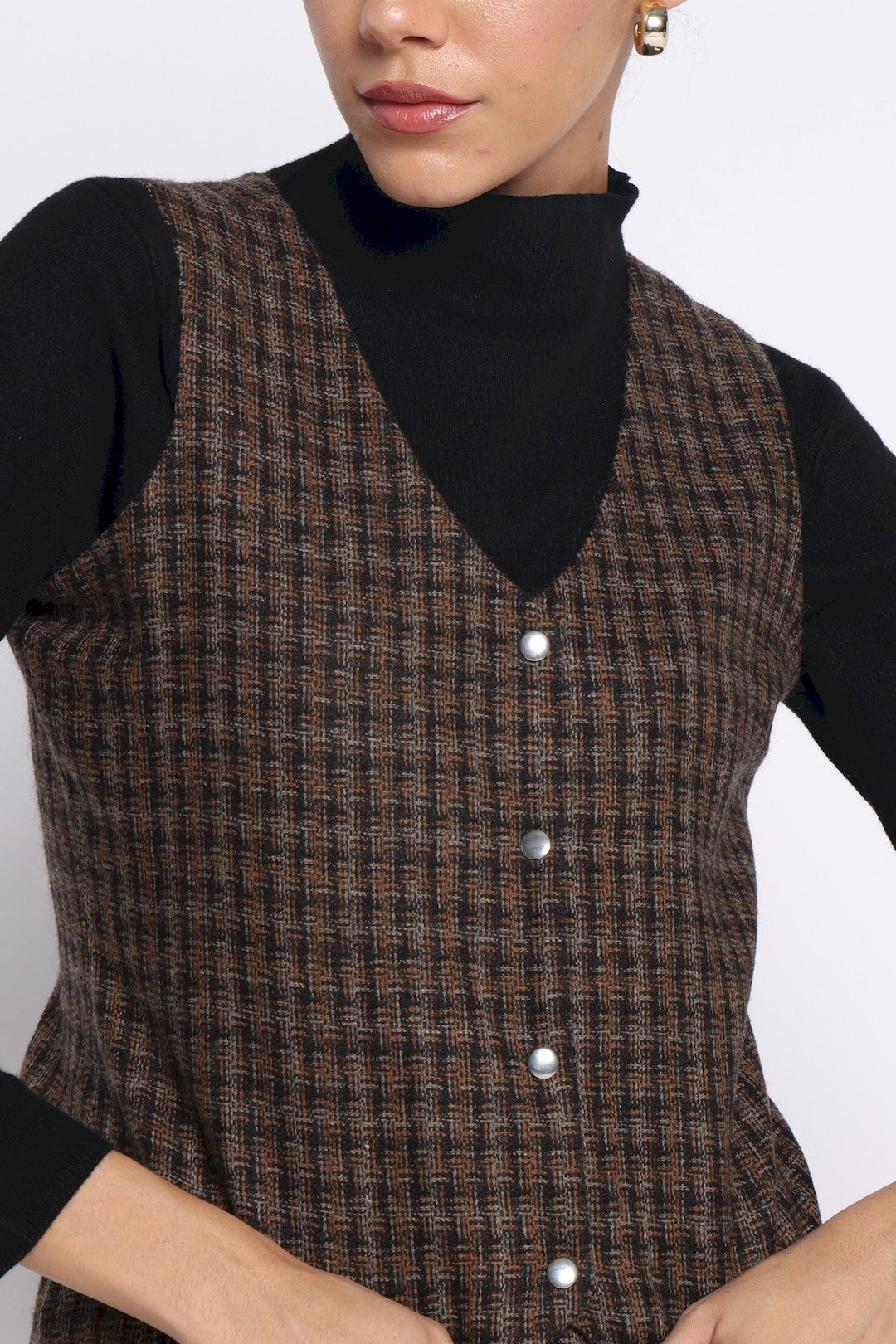 #Color_Brown Check