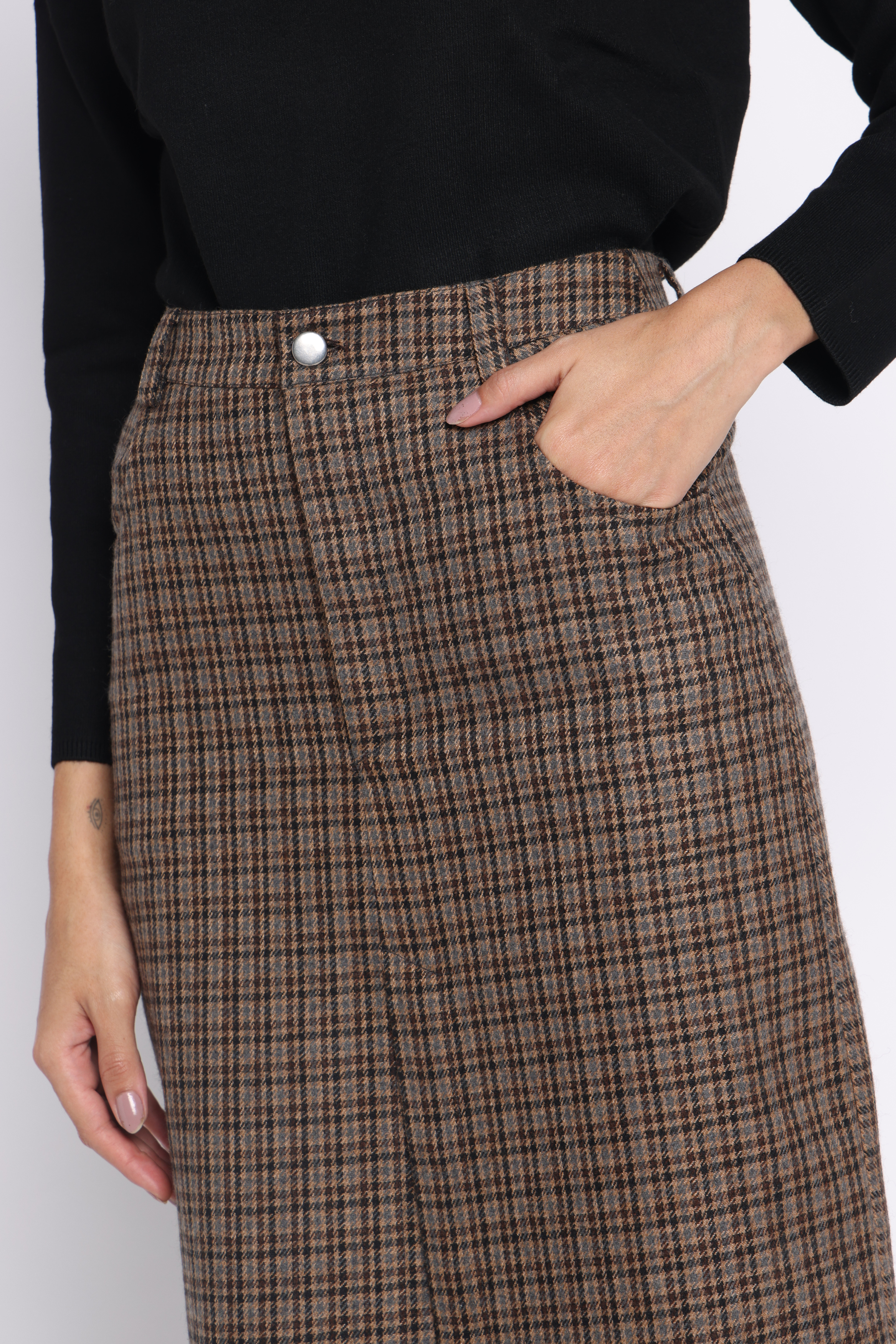 Erma Woolen Skirt | Houndstooth