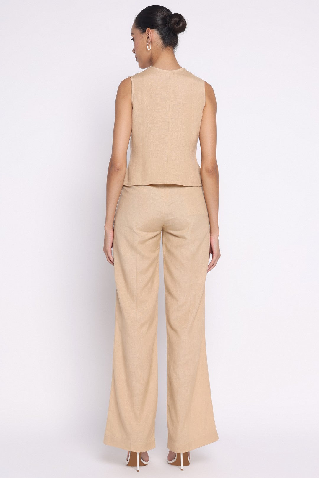 #Color_Beige