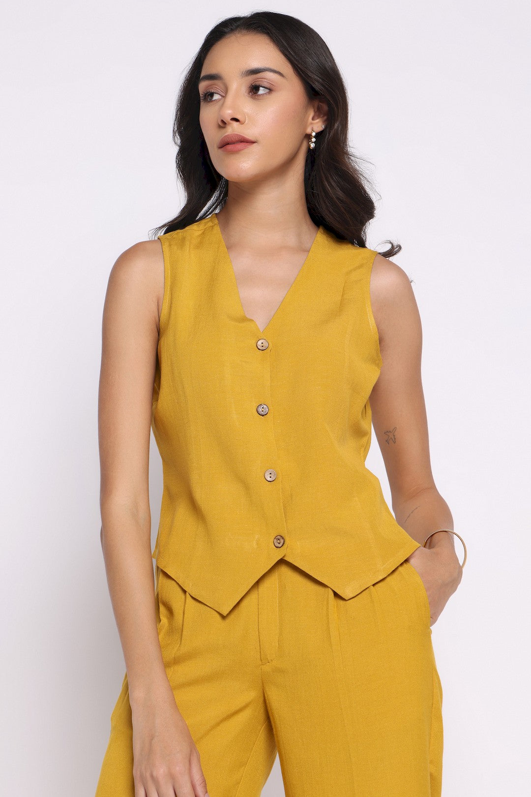 #Color_Mustard