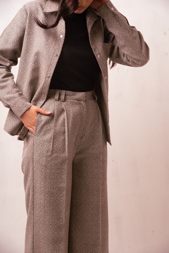 Girth High-Waisted Woolen Trouser | Black & White Pattern